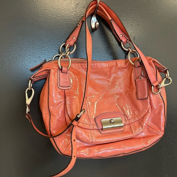 Coach “Kristen” pink patent Leather Shoulder Bag very good condition scuffs - Picture 13 of 16